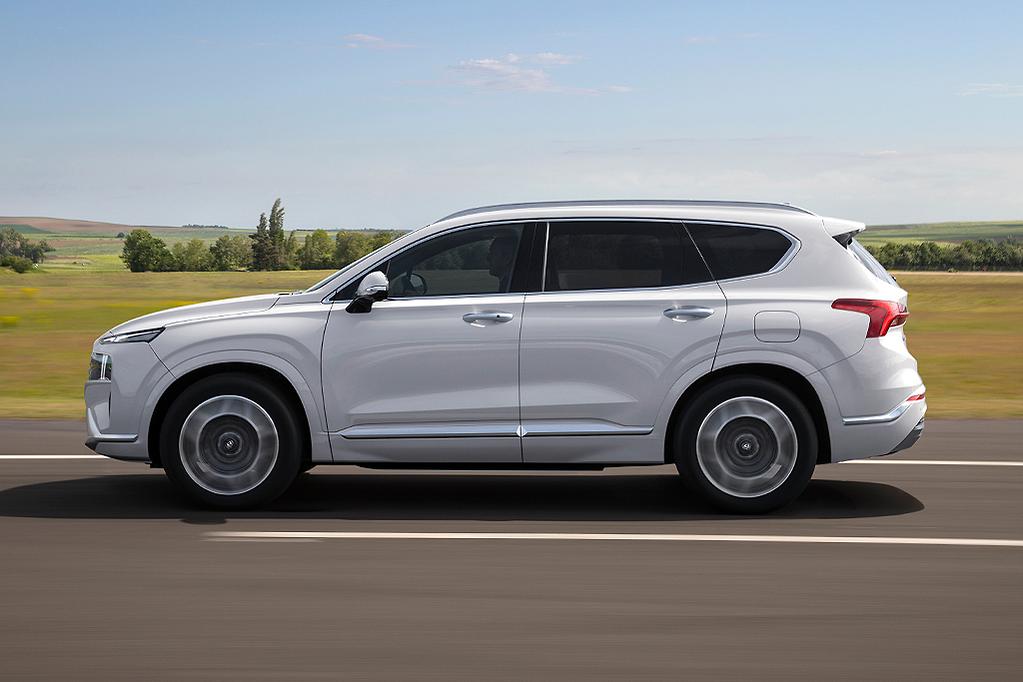Hyundai Santa FE price in Pakistan